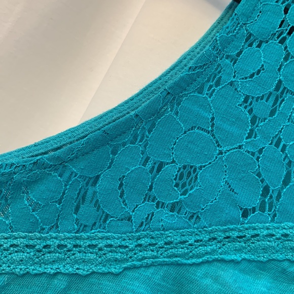 “Denver Hayes” Tank Top - Picture 4 of 4